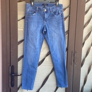 👖WHBM Skinny Ankle Jeans 👖